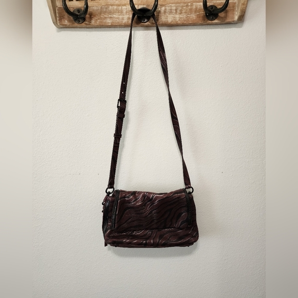 Night is Young crossbody purse - Picture 5 of 7